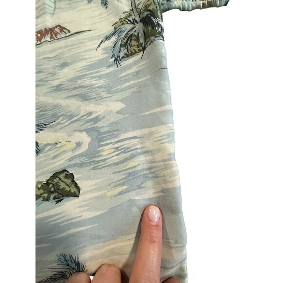 Roundtree & Yorke Silk Shirt Mens Medium Beach Coastal Ocean Palm Trees Hawaiian - Picture 6 of 6